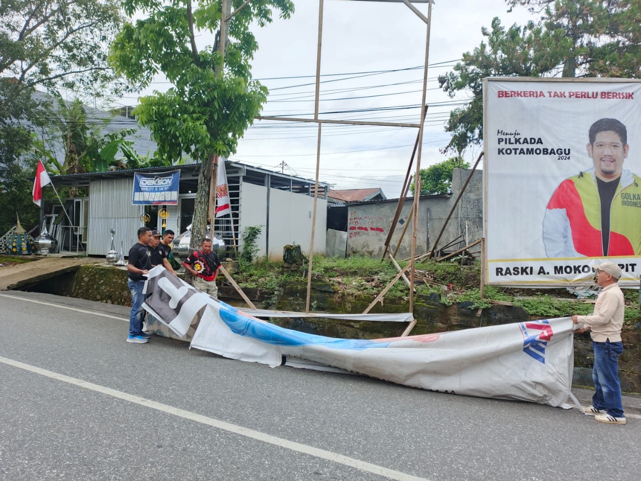 PENERTIBAN BALIHO DI MONGKONAI