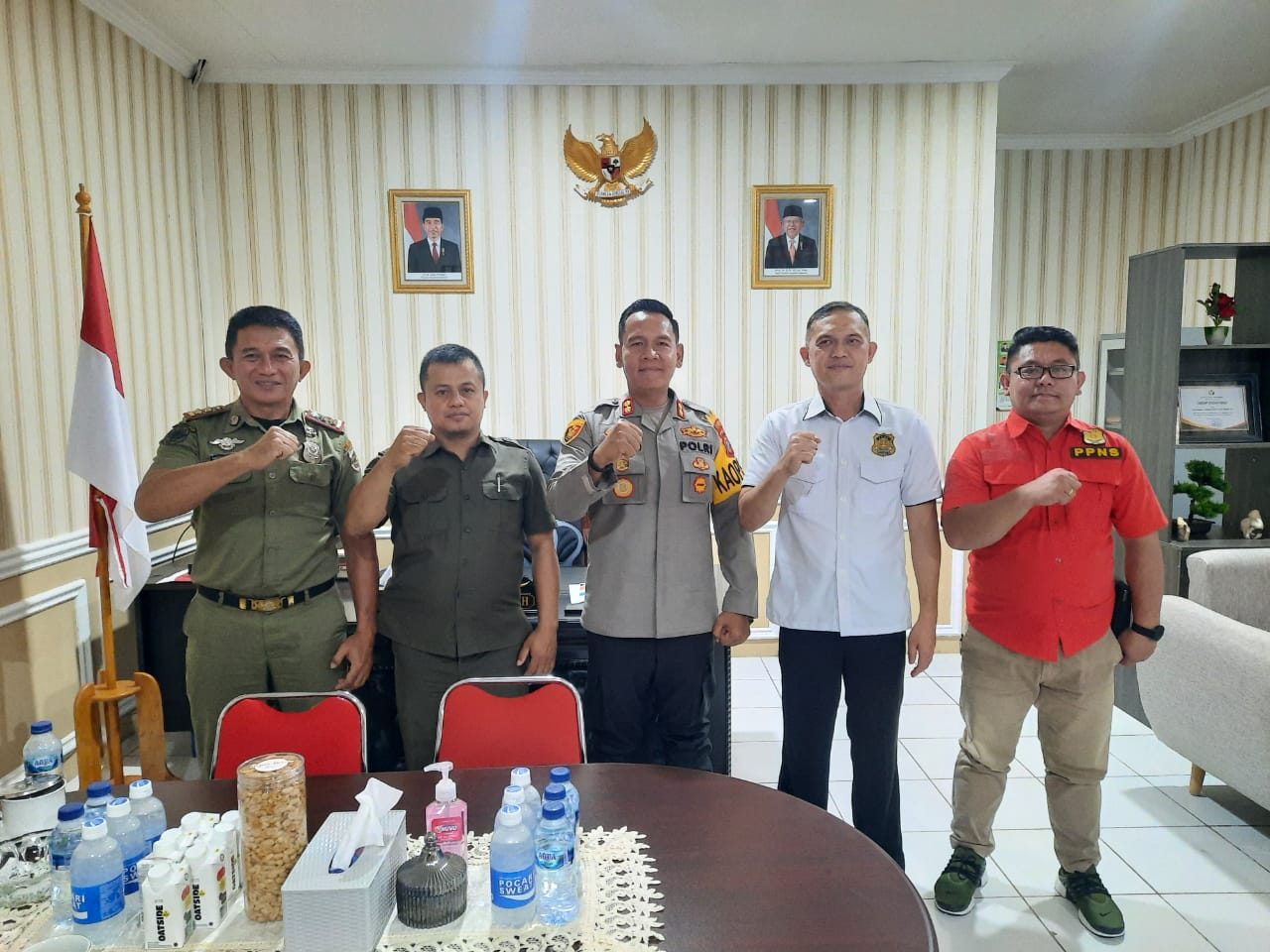PERKUAT KERJASAMA, SATPOL PP DAN POLRES KOTAMOBAGU TEGASKAN SIAP TEGAKAN PERDA/PERKADA DI KOTAMOBAGU