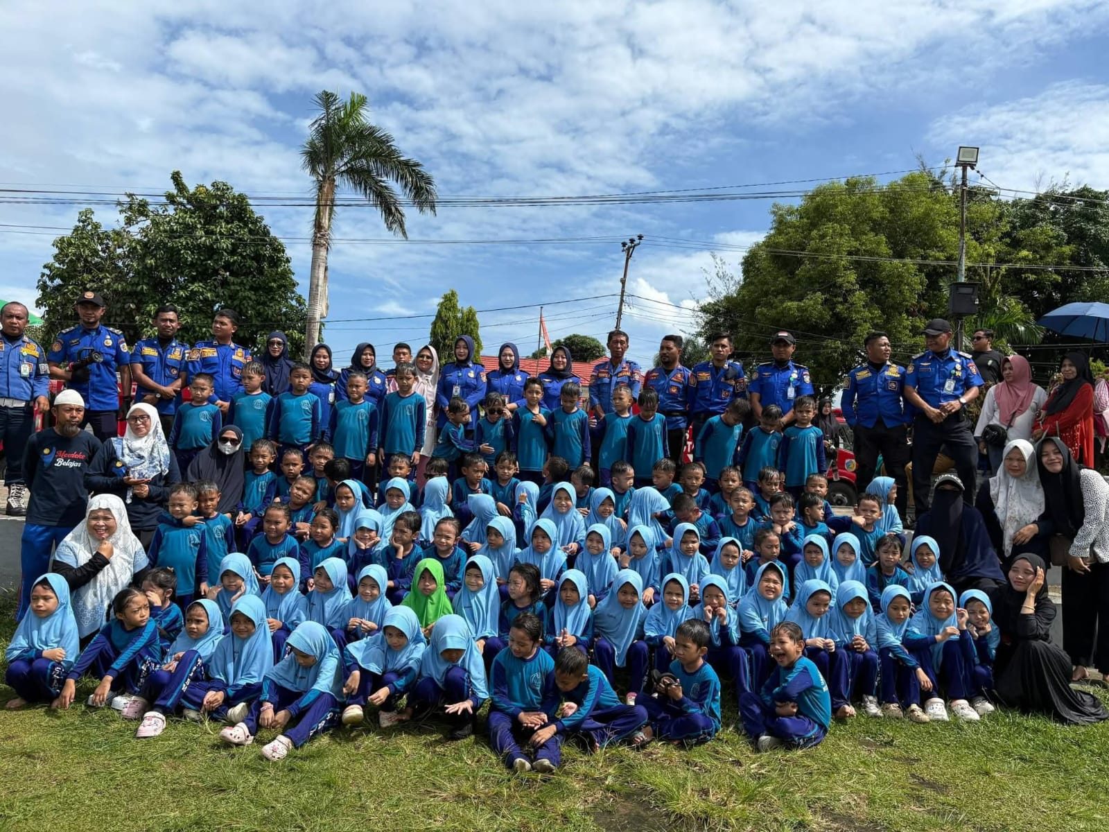 Bidang Damkar Satpol PP Kota Kotamobagu Terima Kunjungan Outing Class TK Baitul Makmur