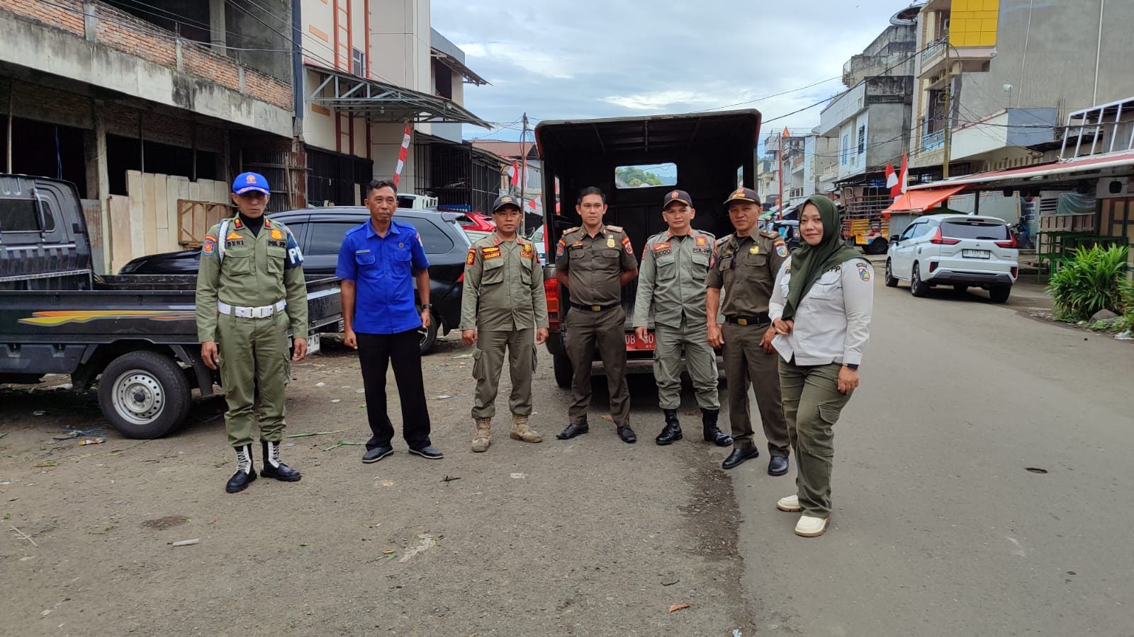 SATPOL PP KOTAMOBAGU MELAKUKAN PATROLI PENGAWASAN PASAR 23 MARET
