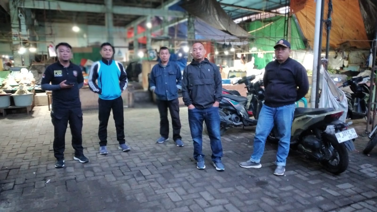 Melakukan Giat Patroli Pengawasan Subuh Satpol PP Kotamobagu