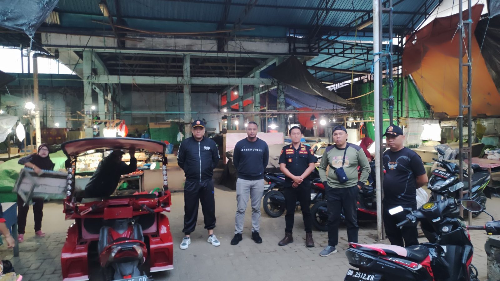 SATPOL PP KOTAMOBAGU OPS TIBUM 1 & 2 MELAKUKAN GIAT PATROLI DI PASAR 23 MARET 