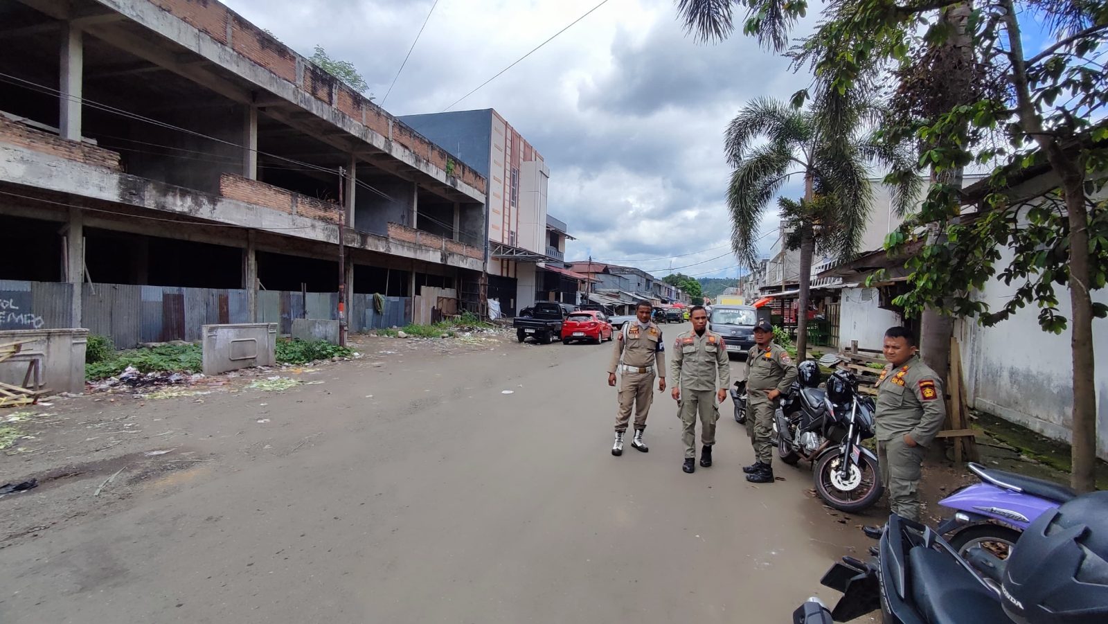 SATPOL PP KOTAMOBAGU PATROLI DAN PENGAWASAN DI KOTAMOBAGU 