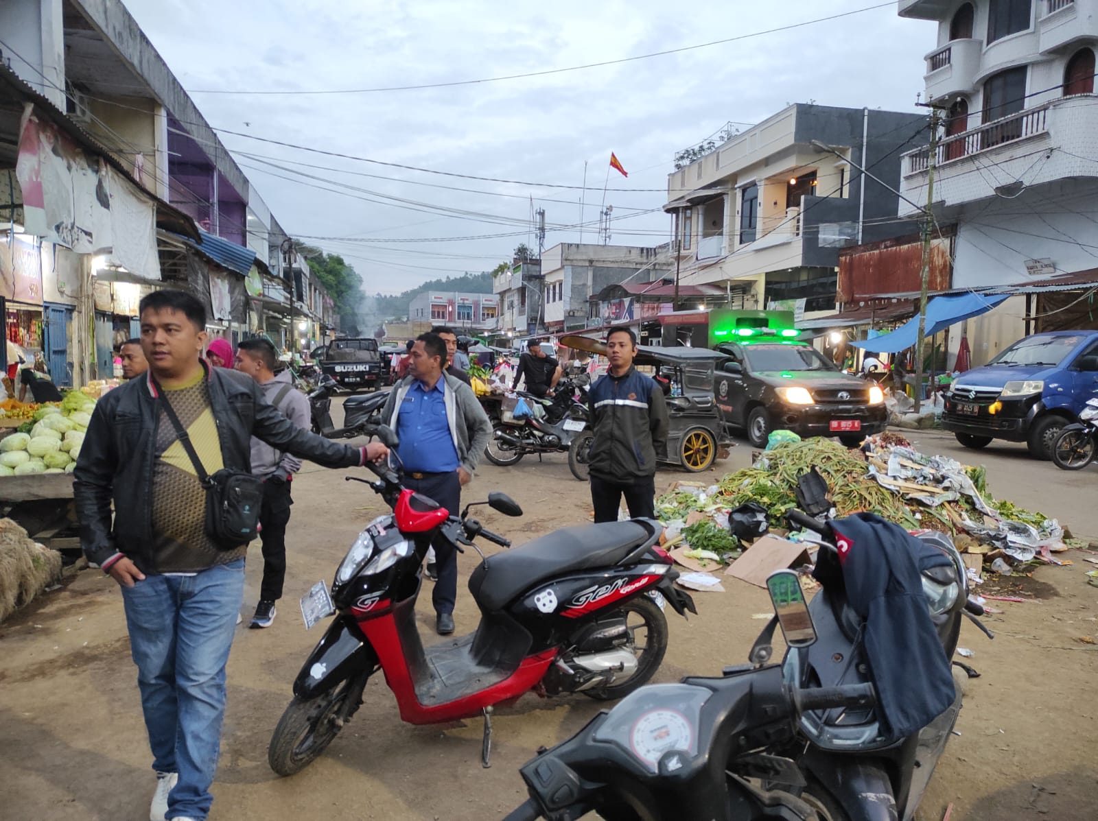 GIAT PATROLI RUTIN, SATPOL PP MASIH JUMPAI PKL TIDAK TAAT ATURAN