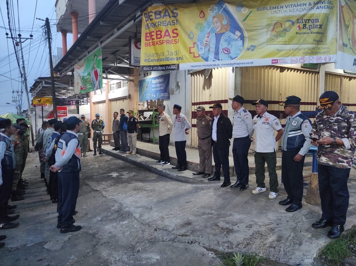 Satpol-PP Kotamobagu kembali Tertibkan Pedagang di Pasar 23 Maret.