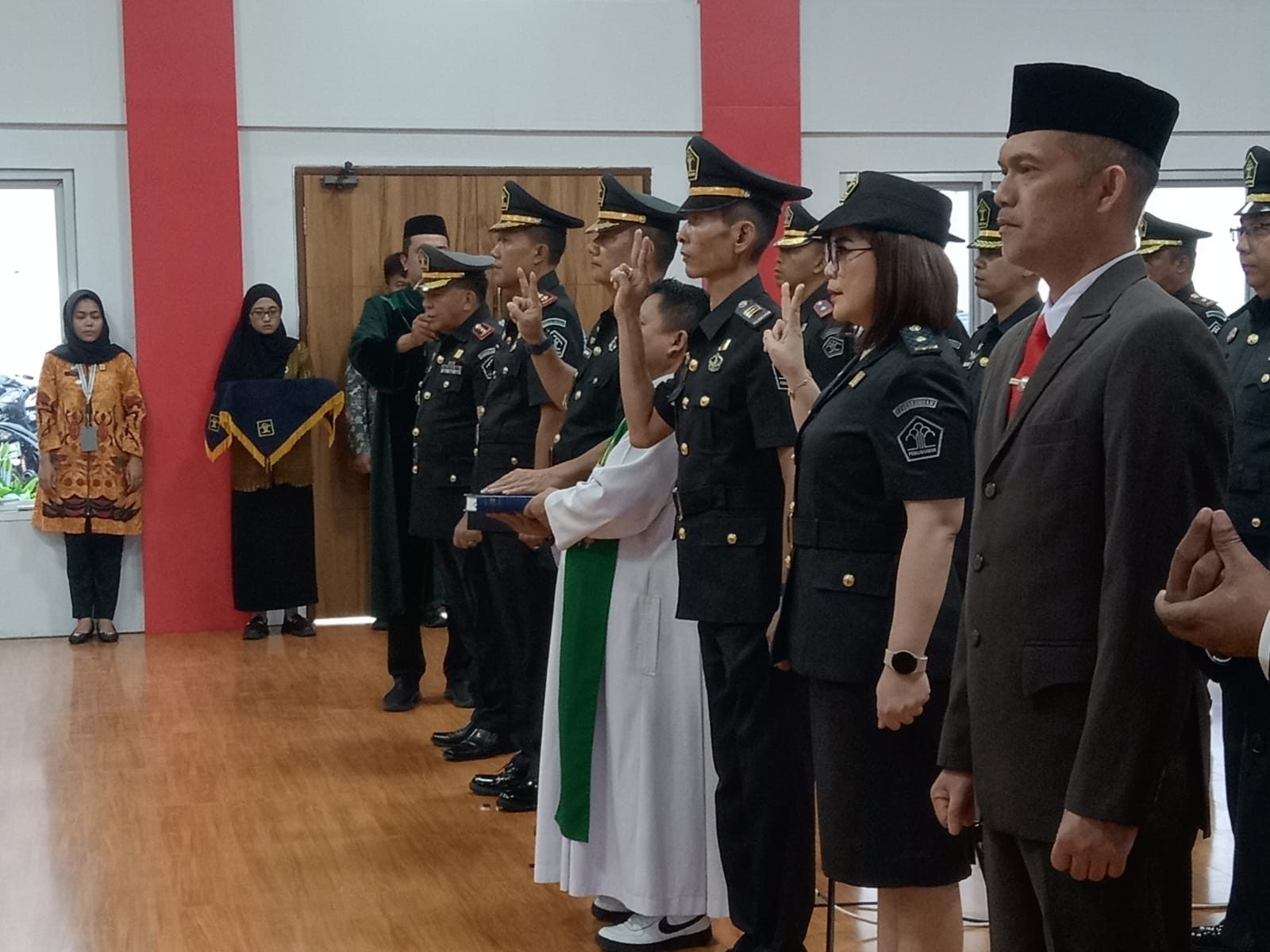 PELANTIKAN PPNS OLEH KAKANWIL KEMENKUMHAM SULUT