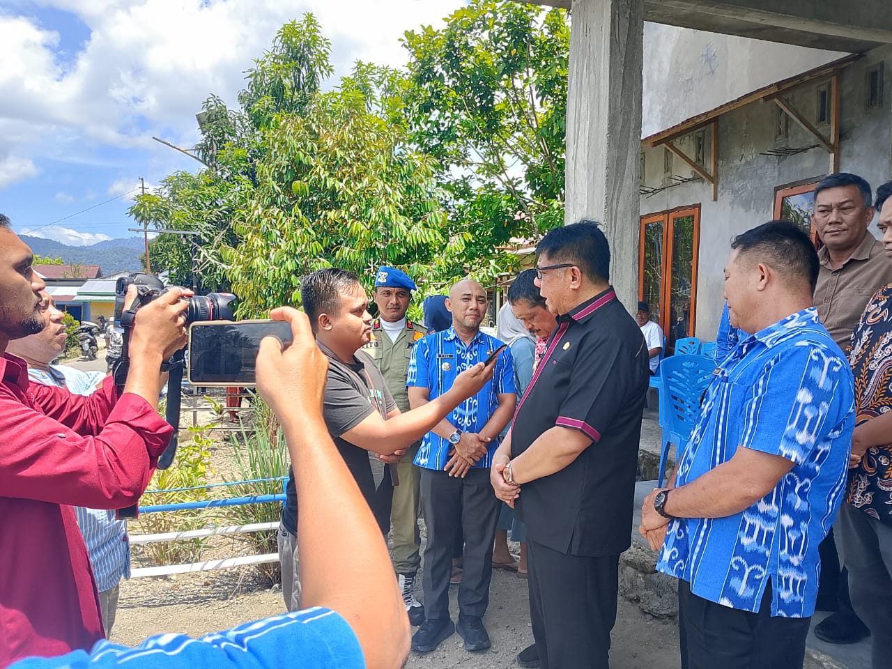 KUNJUNGAN PJ WALIKOTA DI DESA BUNGKO DALAM RANGKA OPRASI PASAR MURAH & PENGENDALIAN INFLASI