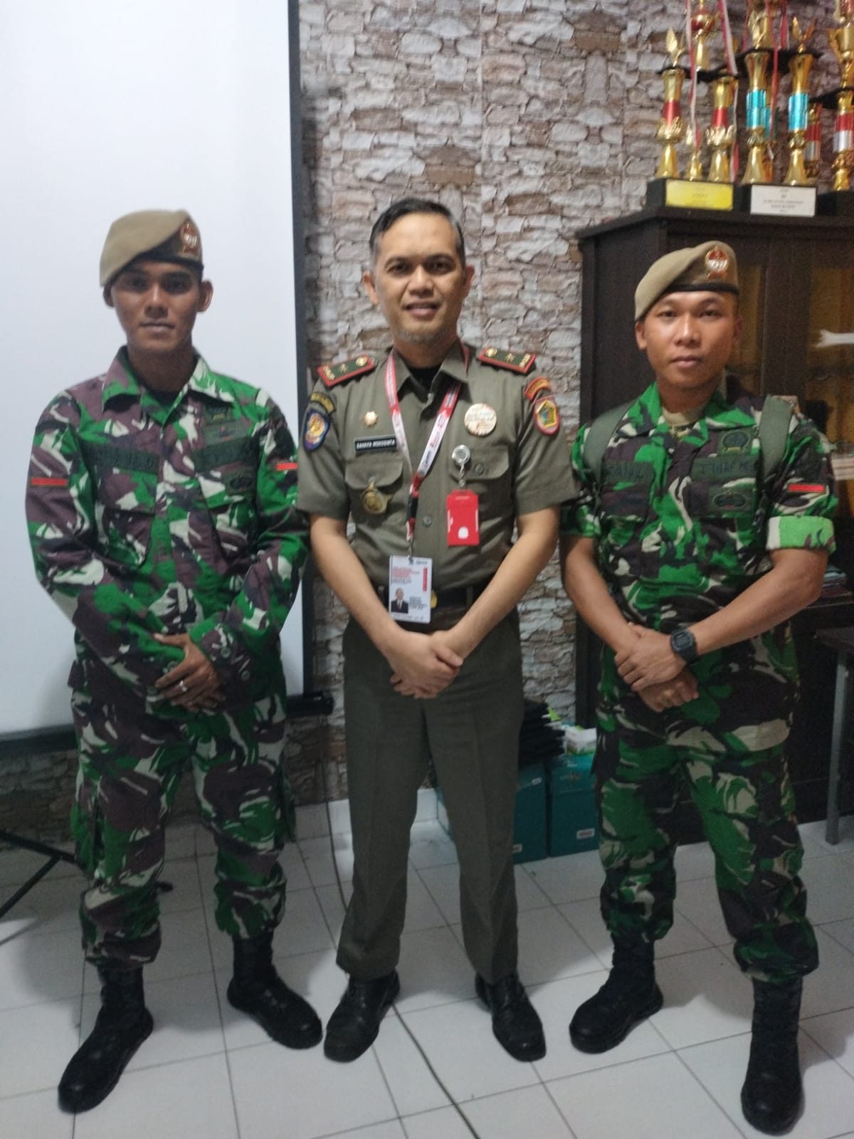 Dua Personil Satpo-PP Kotamobagu ditetapkan sebagai Komcab tahun 2023.